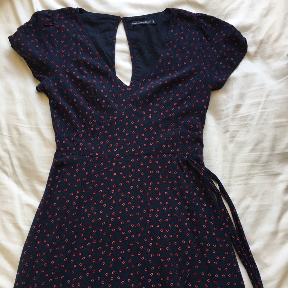abercrombie & fitch floral wrap dress size medium